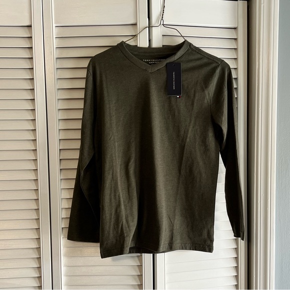 Tommy Hilfiger Shirt SZ‎ MED (12/14) NWT - Picture 1 of 6